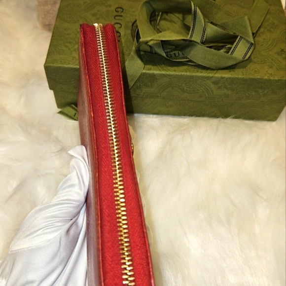 Authentic Gucci Marmont Pebbled Leather Zip Around Wallet - Picture 10 of 13